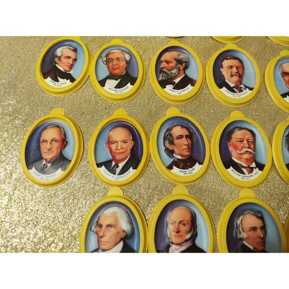 33 Vintage Nabisco Cereal Premiums 3D Plastic Presidential Portraits 1950s w/Box - Picture 6 of 16